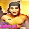_- Se uita la ea ; + maii tare ;