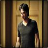 `; ] [ iese dupa ea_ o ia pe sus shi`o baga`n casa_ o tranteste pe kanapea]