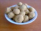 Galuste cu prune din compot