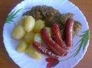 Tocana de vinete, carnaciori si cartofi usor caliti cu unt si usturoi,