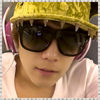 >> ..[punandu`si bratara] ..Avocata Kim.. nu am uitat de jogging. :))