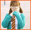 [;] _intra_ Tae broscutaa :x _sare in spatele lui_ ce faci?:x