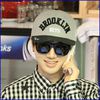 - |intra in casa..i.p |..Mhmmm..ok.bye..|inchide telu..si se indreapta spre bucatarie|