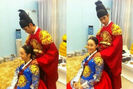 The Moon That Embraces the Sun  483450