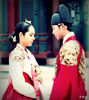 The Moon That Embraces the Sun 511_n