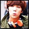 << ..Ieri.. nu mai stiu.. [bea] ..Azi am vazut`o.. :-? ..dar a plecat cu.. Khun..parca.. :-?? ..