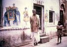 800px-Wall_paintings,_Varanasi,_1973