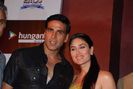 1246524146451-kareena kapoor