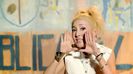 2NE1-Falling-in-Love-M-V-screencaps-2ne1-34955604-500-282