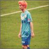 (Kai) ..A VENIT SA MA VADA JUCAND. ;;) ..(prinde mingea,io da lui Junsu)