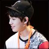 ♫ :)) Eu..bine. :-?? [bea].