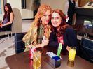 Eiza si actorii din Amores Verdaderos (4)
