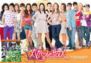 Grup cu personajele din Violetta