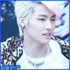 <3 .. Ma bucur ca se observa. :D .. :)) .. Kai..cred ca e prea concentrat pe muzica. :-? .. :)) ..