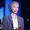 (LH) ..LOL Seob. :))=)) ..Hai sus. :-? ..(pleaca sus cu Kris)