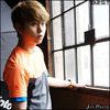 [JH] ..[se uita catre Nana] .. :-L ..Da, ma simt nemaipomenit. Atat de bine. :-L ..