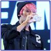 |~| ...Hey.. Bomi ..[se uita spre JH] ..si Hoon... [bea] ..:)