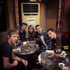 cl and muse eating