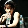 [:X] ..Te`a dus.. aceeasi persoana care te`a pus in balansoar. :)) ..[bea]