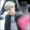 (Kai) ..[primeste un sms] Trebuie sa plec,byes. Distractie placuta in continuare. :) [bea; pleaca]