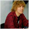<< ..Ahaa.. :-? Si tu ai venit sa mi le aduci? :))