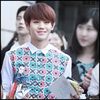 [:X] ..Te urmareste. :> [stropind`o pe Jae] ..Plouaaaa! ..:))=))