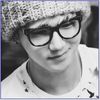 <Y>. :o3..Hyunaa :x ( o saruta : 3 )..Mnuuu..nu o sa-mi placaa :3 :))