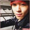 *- [coboara cu o sapca pe cap :));se aseaza pe canapea] #:-s Hei. :)).