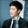 [DJ] ..Mmm ..Deci.. cat il mai tinem pe Hyun la CUBE? .. :-? ..Si Jei ..am inteles ca e cu Iu. :-? .