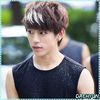 ^D^ [coboara frecandu`se la ochisori] Heii guys. (:| :-h.