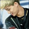 (Kai) ..Byee. (:| Rii, hi5. :o3 - Dar esti prea departe. :(