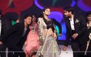 288897-shahrukh-khan-drashti-dhami-and-vivian-dsena-at-promotion-of-ch