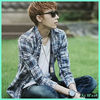 .(!). ..[uitandu`se la Hwe] ..Ya. Ya. Yaa.. ma inseli? :-w ..:)) ..[se pune pe jos] ..Glumesc. :-s
