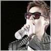 $. ..[se intoarce banda apa] ..:) ..[inchide bidonul] .. Cand ai venit? ..:-? ..[hug Sul.]