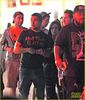 demi-lovato-wilmer-valderrama-hold-hands-at-knotts-berry-farm-02