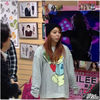 ♡ Hei hei >_< [isi aranjeaza parul] >:P .. :))