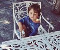 - [ se  pune în brațe la mă;sa =)). ] mamiii :o3 de țe un hiu` clisti numai iubeste pe nimeni? :o3 #