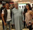 SHona on location of the film The Mall in Bhayander (19)