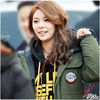 ♡ Nu se poate Ailee ..:)) [se aseaza pe canapea] Unde-i Liz? :-?