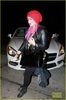 selena-gomez-grabs-dinner-wtih-pink-haired-demi-lovato-07