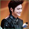 ∞ .. Jungah mereu e un inger. :-s :)) .. Camel..nu il mai ameninta pe Minu. :-w ..