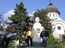 La monumentul lui Gib Mihaescu