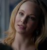 ᵔᴥᵔ -- *Deodată îi dispare zâmbetul* Insinuezi cumva că-s grasă? + Bine fac şi eu :x . #klaus