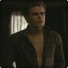 *se imbraca* Pune gheata pe ea sau da-mi sa pup *click #klaus