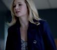 ᵔᴥᵔ -- Da, ne am calmat:))Stefan tot în cutie e? #Zoe .__ *sare pe ea şi hug* Hey Hayley