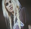 ♡❧`⇒.; -se uită într-o oglindă- ești prea s;exy și frumoasă să mori ;((...........