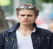 *intra cu casetofonu cu manele in brate* Sa-nceapa nebu;niaaa, cu borcaniaaa ;-?