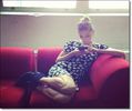 ✿ - Ok #ty *se joaca pe telefon*