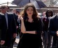 ✿ - *intra cu tyler* Damon spune-mi ca avem bautura ca mor de sete!=)))