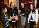 zoey-deutch-lucy-fry-vampire-academy-houston-signing-01